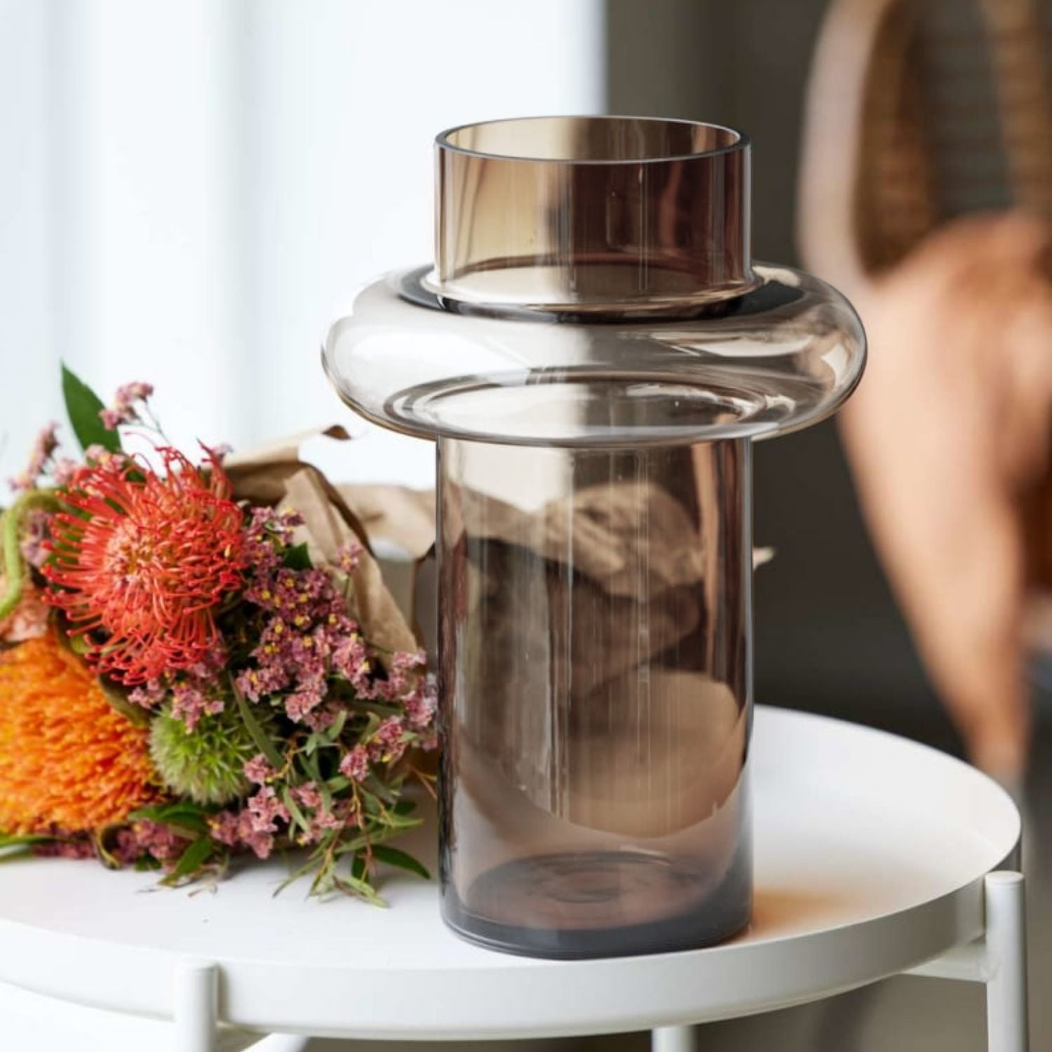 Santú Home & Deco - Florero De Vidrio Anillo Ambar Gastado Figura Deco