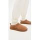 thumbnail image 2 of Botas UGG Classic Micro para Mujer Castaño - Talla 7, 2 of 5