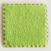 Juegos Magicos - Set Goma Eva Felpa 9 Unidades Verde