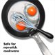 thumbnail image 5 of Juego de batidores OXO Good Grips de silicona, 2 piezas, 22,8 cm y 28 cm, 5 of 8