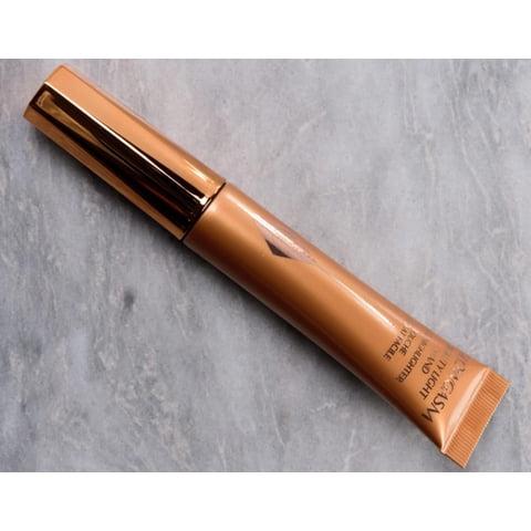 Iluminador Charlotte Tilbury Glogasm Beauty Light Wand Goldgasm