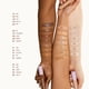 thumbnail image 4 of Sérum Hidratante Concealer Tower 28 Swipe 1.0 de color claro y neutro, 4 of 8