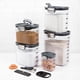thumbnail image 3 of Juego de recipientes de almacenamiento de alimentos ProKeeper+ de 9 piezas de plástico transparente, 3 of 7