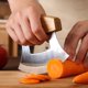 thumbnail image 4 of Cortador de alimentos WiuCYS 13 cm cuchillo Ulu de Alaska con base, 4 of 7