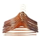 thumbnail image 5 of Perchas de madera para trajes de calidad con acabado en nogal (paquete de 5), 5 of 9