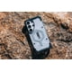 thumbnail image 3 of Funda URBAN ARMOR GEAR UAG Pathfinder transparente para Samsung Galaxy S26, 3 of 9