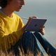 thumbnail image 4 of Tablet Apple iPad Mini 6 2021 de 8.3'' 64 GB Wi‑Fi color morado (reacondicionado), 4 of 7