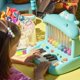 thumbnail image 2 of Teclado de juguete musical B. toys Hippo Pop para niños pequeños de 12 años o más, 2 of 6