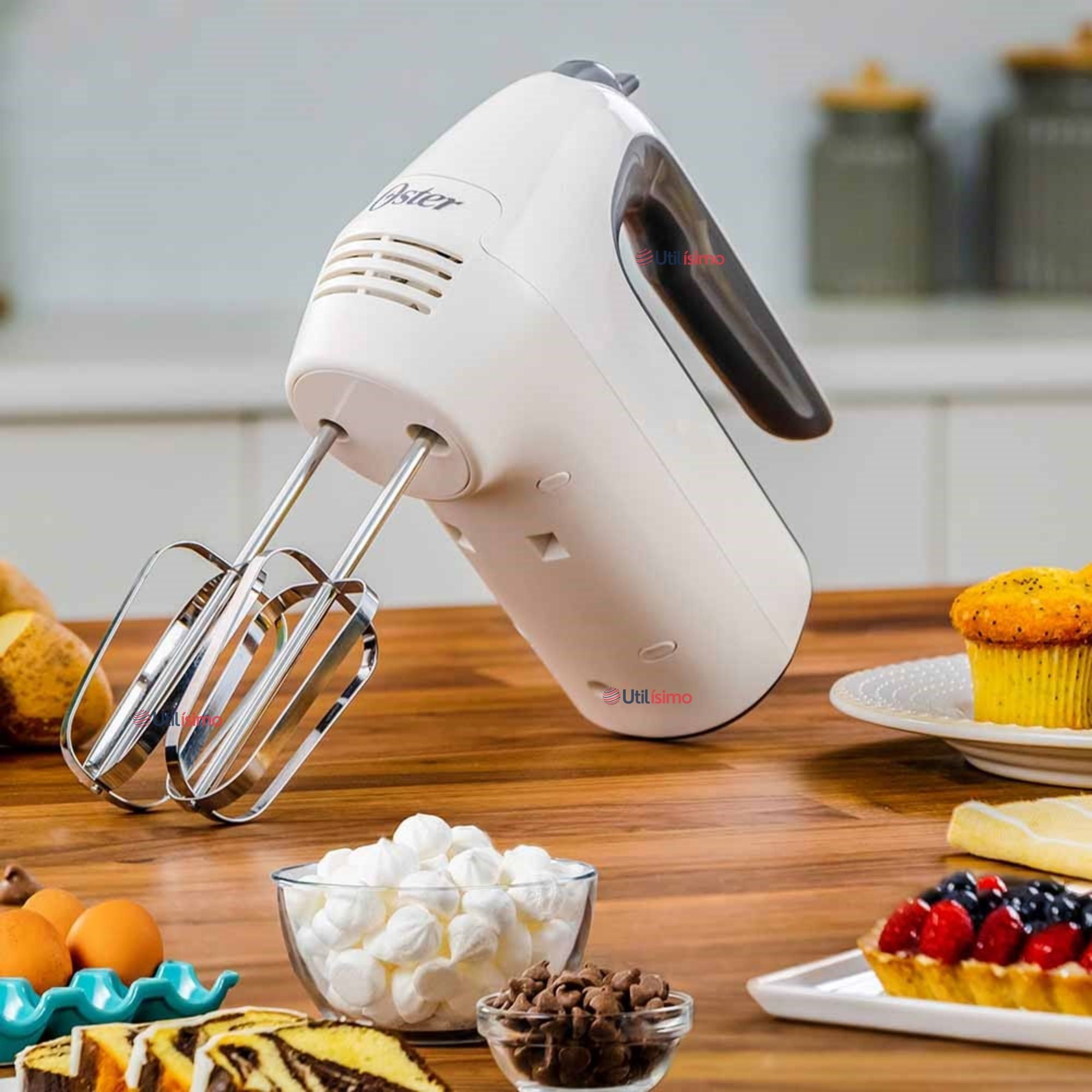 Batidora De Mano Oster® Blanca 6 Velocidades Y Función Turbo Fpsthm3532