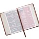 thumbnail image 4 of Libro Christian Art Gifts KJV Holy Bible con letra grande compacta, 4 of 7