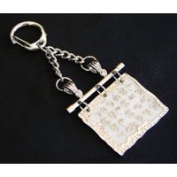 Feng Shui Import - Amuleto De Plata Importado Del Feng Shui Con Escritura De Buda De La Medicina