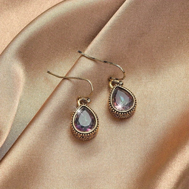 Stylish Vintage Water Drop Earrings - Elegant and Eye-Catching Jewelry for Any Occasion