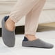 thumbnail image 3 of Calcetines suaves y cómodos para hombre con suela antideslizante, calcetines cálidos con pinzas, pantuflas de casa peludas., 3 of 5