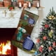 thumbnail image 1 of Lloyd de las Moscas Tema: Calcetines de Navidad, fino lino blanco para colgar en escaleras y chimenea, decoración navideña para el hogar, regalo de Navidad.54cm×38cm, 1 of 5