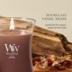 thumbnail image 4 of Vela Navideña WoodWick 275 g con mecha crepitante de secuoya, 4 of 8