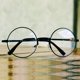 thumbnail image 3 of Gafas de disfraz Skeleteen Wizard redondas con montura metálica negra, 3 of 4