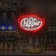 thumbnail image 2 of Letrero de neón YvuYamg Dr Pepper regulable LED para decoración de pared, 2 of 7