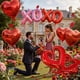 thumbnail image 5 of Juego de globos románticos Paivanwoo con globos en forma de corazón rojo y 500 pétalos de rosa, 5 of 8