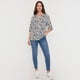 thumbnail image 4 of Blusa Mujer Cuello Mao Print Ecru/Negro Corona, 4 of 5