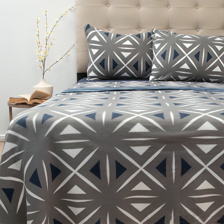 Sábanas De Polar Composé 2 Plazas / Triangulos Gris – Doral