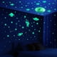 thumbnail image 4 of Estrellas que brillan en la oscuridad para el techo, 103 piezas de estrellas que brillan en la oscuridad, decoraciones de pared para niños, para dormitorio infantil, 4 of 5