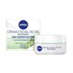 thumbnail image 2 of Crema Facial De Dia 24H Hidratacion, 50 ml, 2 of 3