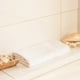 thumbnail image 2 of Toalla de baño - 100% Algodon 550grs 70x140cm Ultra absorbente Blanca, 2 of 3