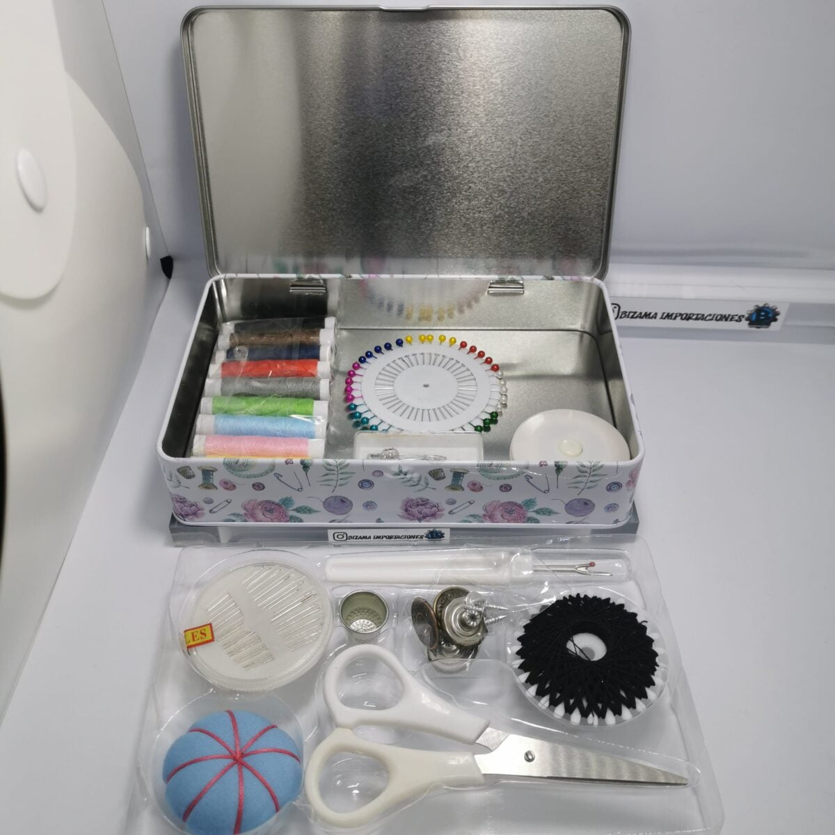 Genérica - Kit De Costura 96 Piezas En Caja Metálica