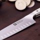 thumbnail image 5 of Cuchillo de cocina ZWILLING Santoku Le Blanc de 18 cm, 5 of 6