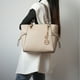 thumbnail image 3 of Bolso Tote MKF Collection - Yale para Mujeres con Billetera de Muñeca, Set de 2 Piezas, de Cuero Vegano, Espacioso y Elegante - Topo, 3 of 3