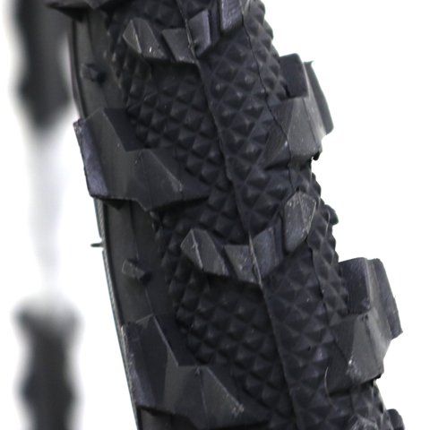 Genérica - Neumático Fantom Semi Liso 26X1.95 Negro