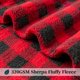 thumbnail image 4 of Manta PAVILIA Sherpa de forro polar negro y rojo a cuadros, 130 x 150 cm, 4 of 9