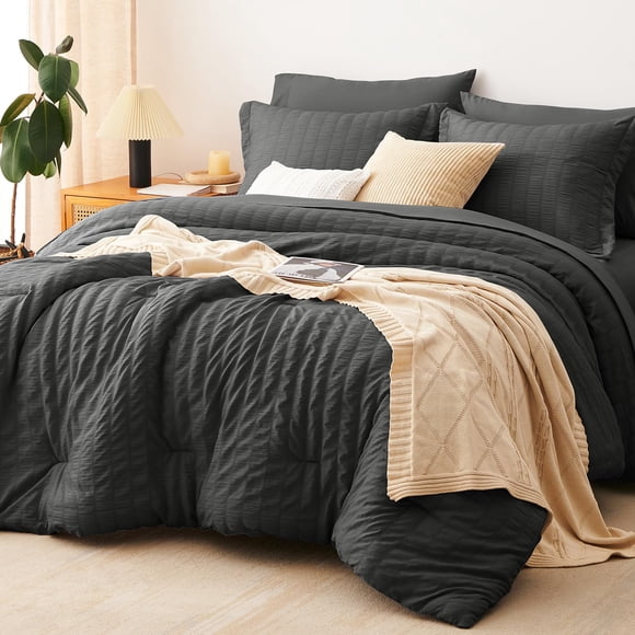 Juego de cama CozyLux King Seersucker, edredón gris oscuro, 7 piezas