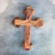 thumbnail image 3 of Cruz de madera de olivo Holyland Crafted Art, 13.5 cm de alto, 3 of 8