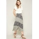 thumbnail image 3 of Una Falda Midi Tejida con Estampado Floral, 3 of 5