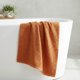 thumbnail image 4 of REGALWOVEN 1 Paquete de Toallas de Baño de Algodón con Tejido de Panal, Suaves y Absorbentes, de Secado Rápido y Ligeras para Ducha, Gimnasio, Viaje, Playa, Piscina, Spa Marrón 55" x 28", 4 of 7