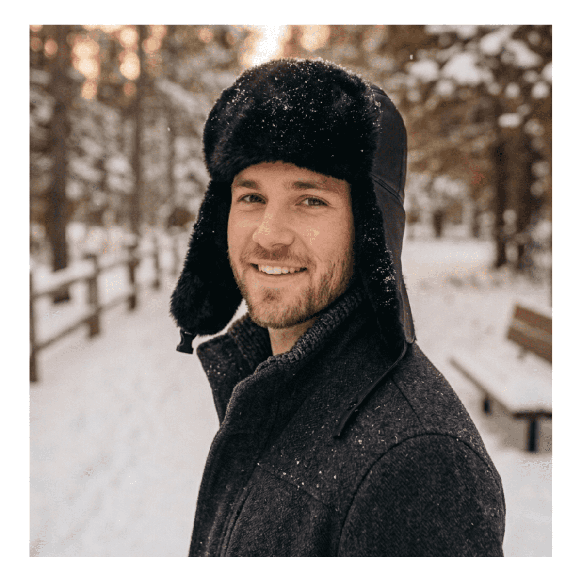 Genérico - Gorro De Invierno Tipo Ushanka Ruso En Cuero Negro Y Piel Sintética