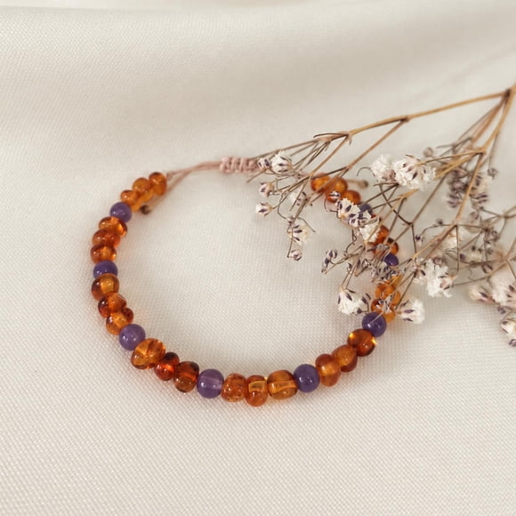 Pulsera de Ámbar Báltico para Bebé Ajustable con Amatista o Jaspe Kiwi – mano o tobillo marron