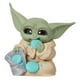 thumbnail image 2 of Figura De Acción The Bounty Collection Grogu Pose Comiendo Galletas, 2 of 3