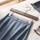 thumbnail image 5 of REGALWOVEN 2 Piezas de Perchas para Pantalones, Perchas que Ahorran Espacio, Organizador de Armario para Jeans Gris Ahumado B 2, 5 of 5