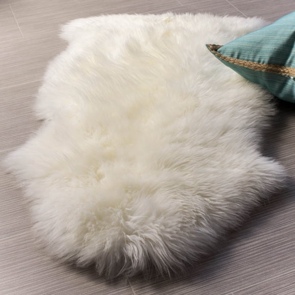Alfombra de piel de oveja natural Super Area Rugs 61 × 91 cm color marfil
