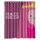 thumbnail image 1 of Cortina de ducha de Hora de Aventuras Princesa Bonnibel Chicle con ganchos, tamaño 60 x 72 pulgadas, 1 of 3