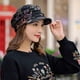 thumbnail image 5 of Gorro de invierno para mujer, con visera corta, plisado y floral, resistente al viento, cálido, térmico, con forro polar para uso diario., 5 of 5