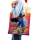 thumbnail image 4 of Mira, Detective Real Bolso de tela con estampado de lienzo para mujer, bolsa de compras reutilizable y estética, con cremallera interior, regalo para mujer,40*40cm., 4 of 6