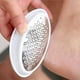 thumbnail image 4 of Elimina de forma segura y sin dolor los callos duros y la piel seca para revelar unos pies suaves y tersos, atrapando las virutas sin ensuciar., 4 of 5