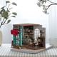 thumbnail image 2 of Kit DIY 3D de casa de café Robotime con luz LED 23 x 20 x 20 cm, 2 of 8