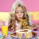 thumbnail image 5 of Adornos para cupcakes con purpurina para el 13.º cumpleaños, selecciones oficiales para cupcakes de adolescentes, 5 of 7