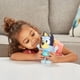 thumbnail image 5 of Juguete VTech Bluey Shake It Bluey con sonido y luz de 3 a 6 años, 5 of 9
