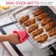 thumbnail image 2 of Juego de guantes de cocina COOK WITH COLOR de silicona, 6 piezas, resistentes al calor, 2 of 9
