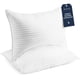 thumbnail image 1 of Juego de 2 almohadas de cama Beckham Hotel Collection Queen Size, 1 of 3